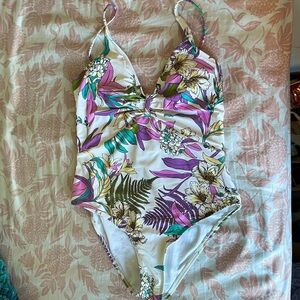 NWT Cupshe Floral One Piece Swimsuit
